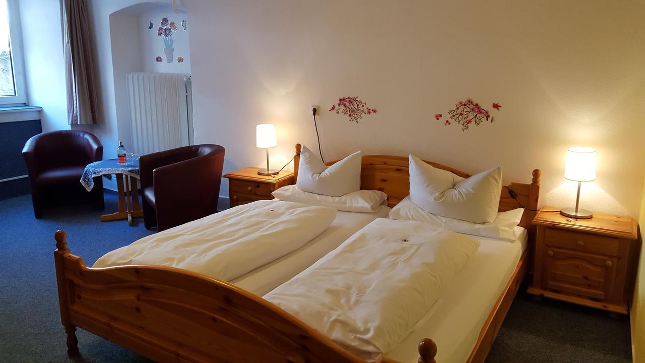Schwarzwaldgasthof Baren Otel Titisee-Neustadt Dış mekan fotoğraf