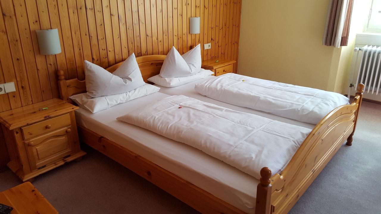 Schwarzwaldgasthof Baren Otel Titisee-Neustadt Dış mekan fotoğraf